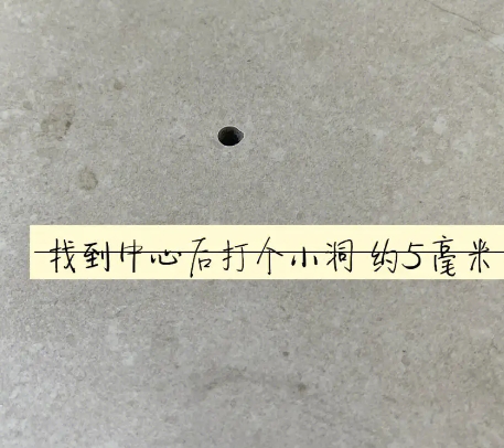 西乌珠穆沁瓷砖空鼓维修公司专业解答在瓷砖铺贴过程中，如果砂料搅拌不均匀，将会带来以下问题
